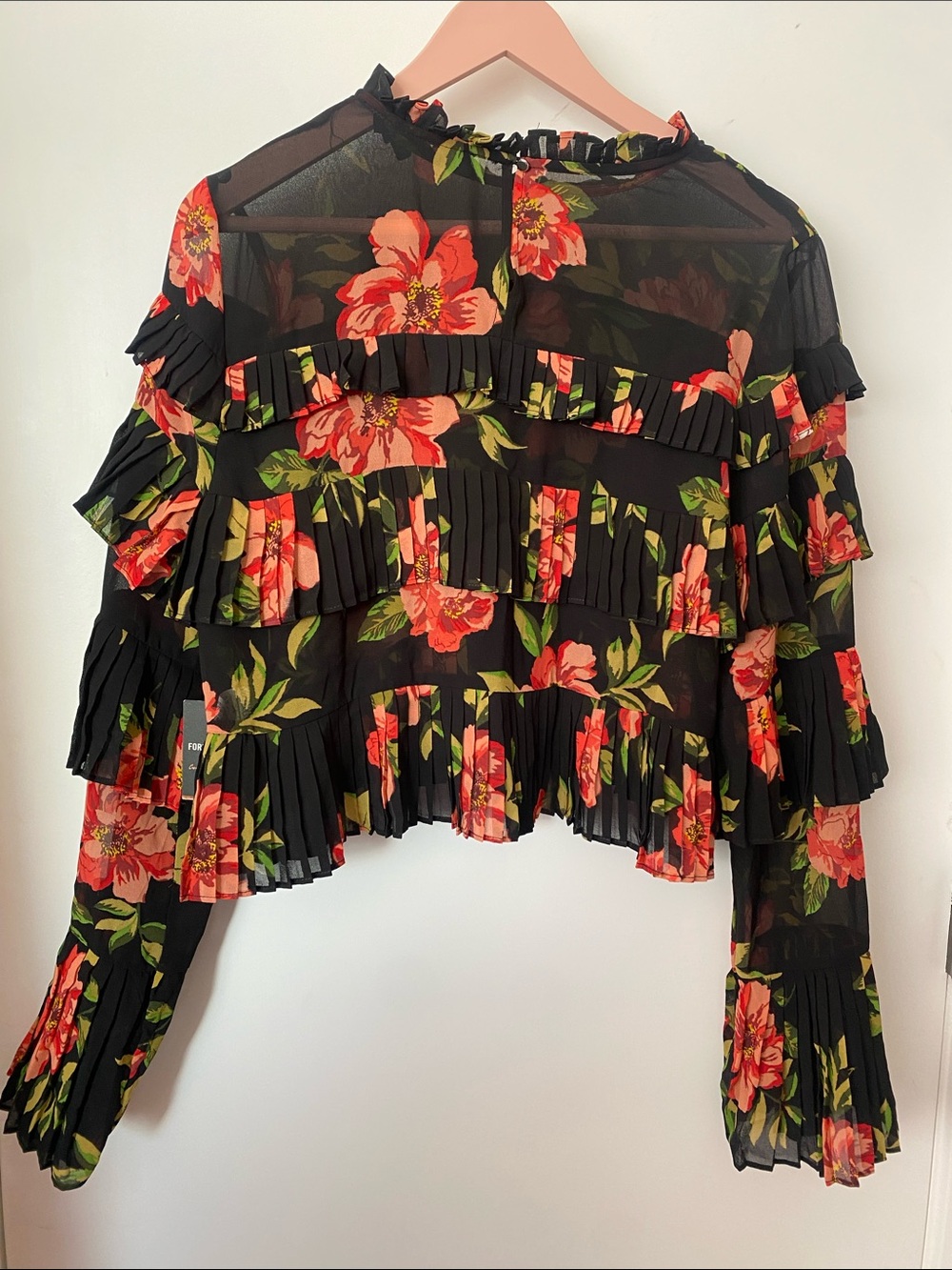 FOREVER 21 Floral Ruffle Pleated Blouse NWT! 🌹